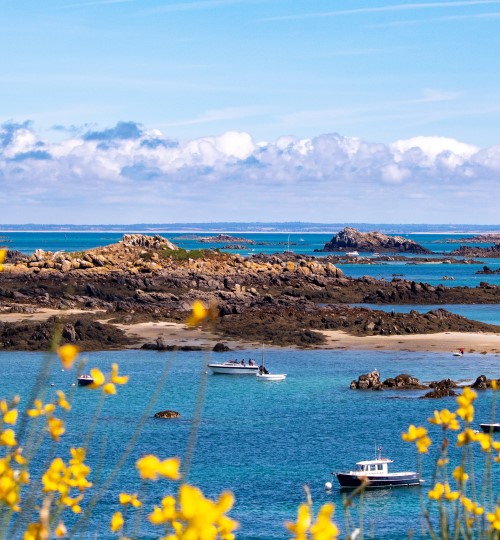 Photo des îles Chausey, visible lors d'un saut en parachute avec Air et Eau Sports Loisirs