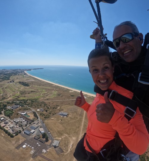 Sauter en parachute tandem sur la zone de Bréville-sur-mer en Normandie, proche de Granville.